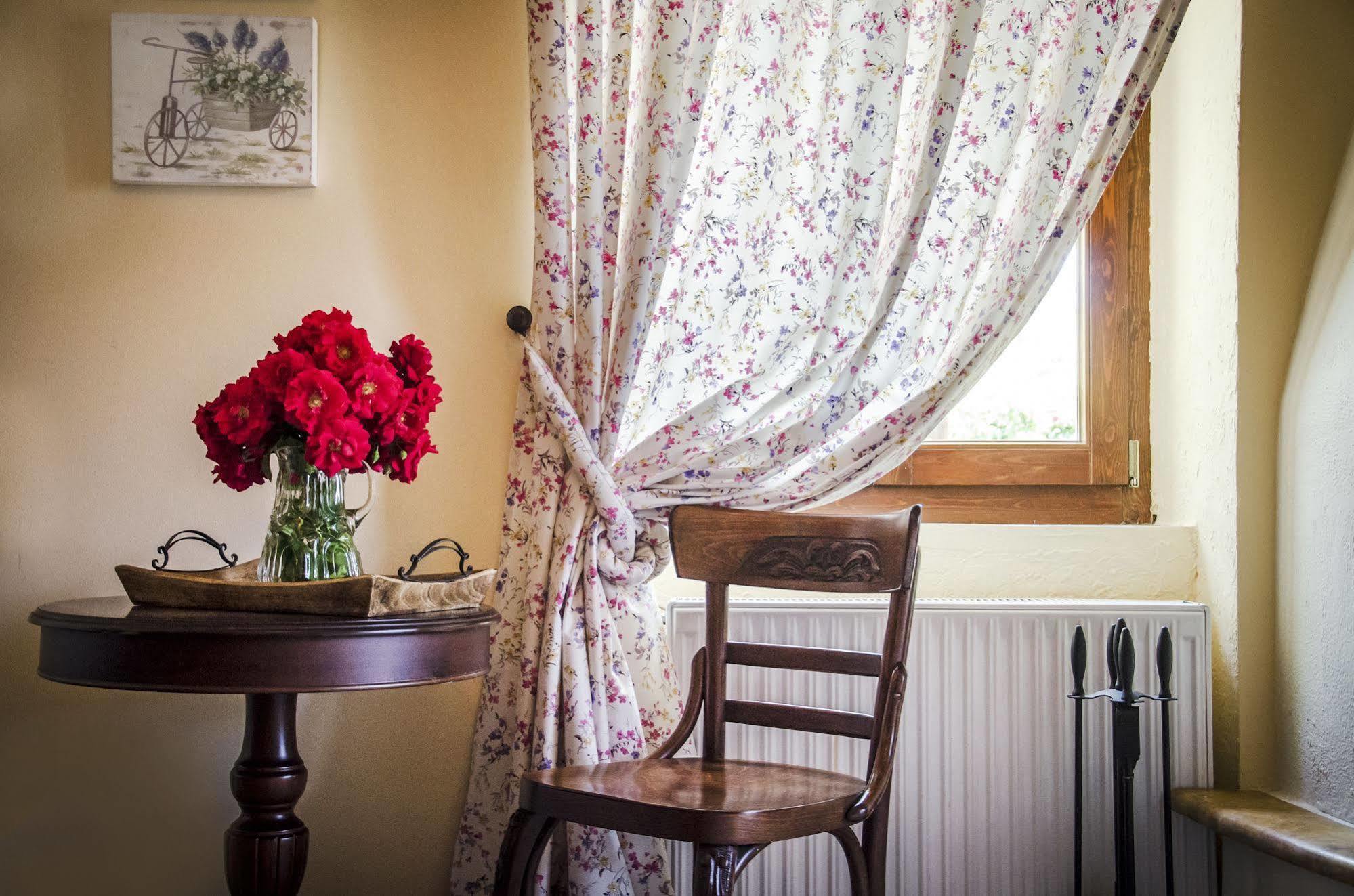 Triantafillies Guesthouse Portariá Eksteriør bilde